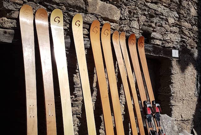 Wood finished skis from Grown